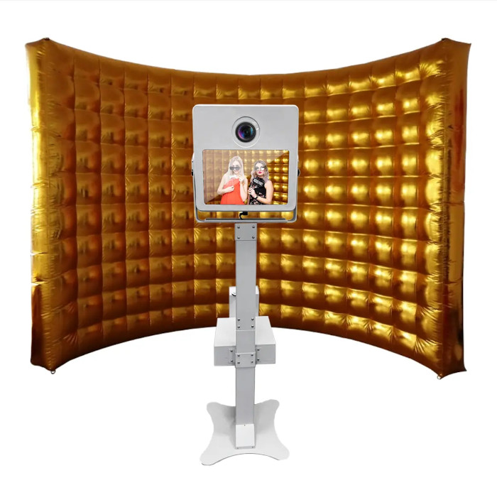 corporate event standalone photo booth king article - How To Choose The Perfect Photo Booth For Your Next Corporate Event - photo-booth-news, events-entertainment
